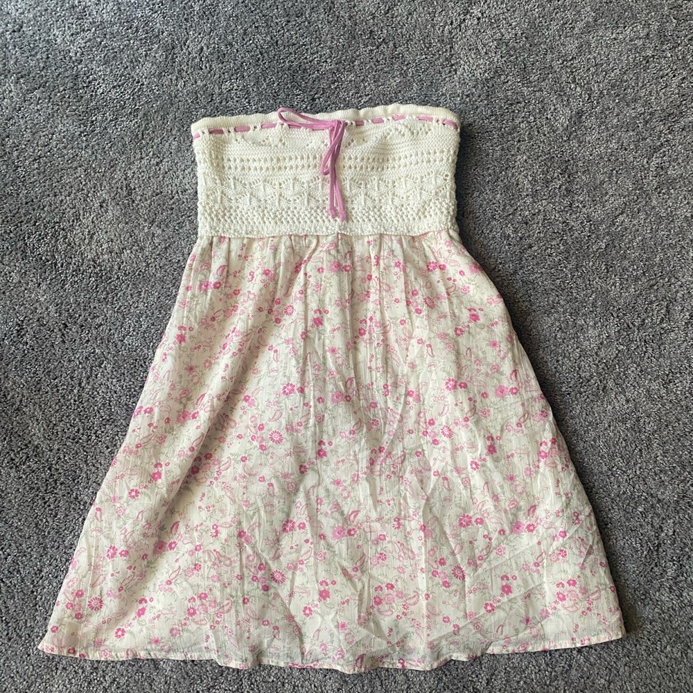 Hollister Pink Floral Strapless Crochet Style Mixed Fabric Mini Dress